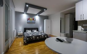 Manirosi 3 Apartman